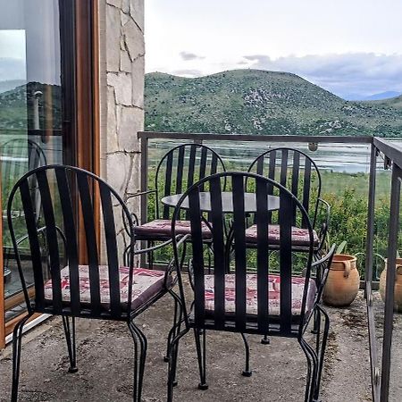 Holiday Home Haustor With Skadar Lake View Podgorica Eksteriør billede