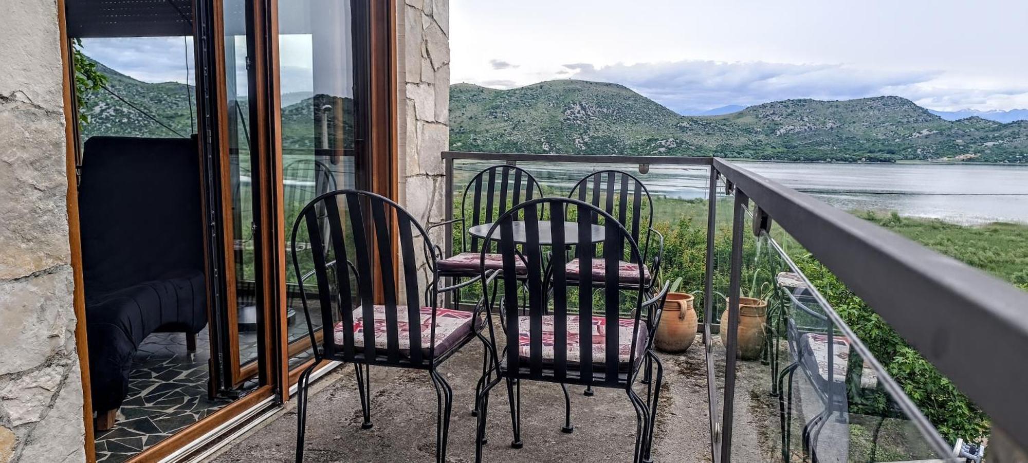 Holiday Home Haustor With Skadar Lake View Podgorica Eksteriør billede